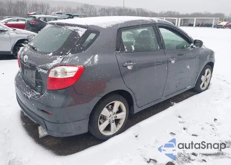 2009 Toyota Matrix S z USA, uszkodzony, nr VIN 2T1LE40E49C010230